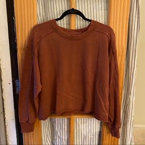 cropped sweatshirt
